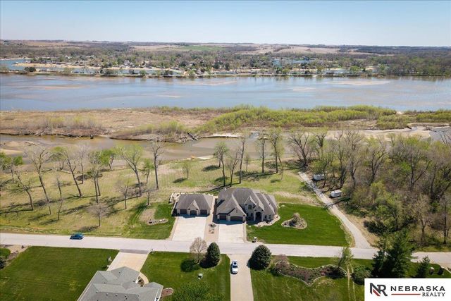 12611 Cottonwood Lane, Springfield, NE 68059