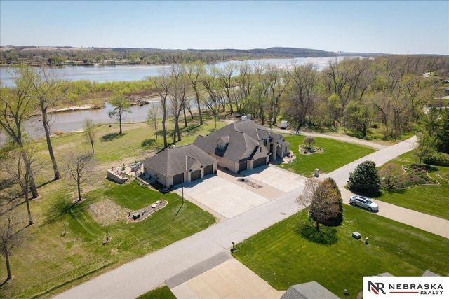 12611 Cottonwood Lane, Springfield, NE 68059