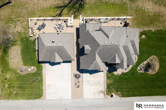 12611 Cottonwood Lane, Springfield, NE 68059