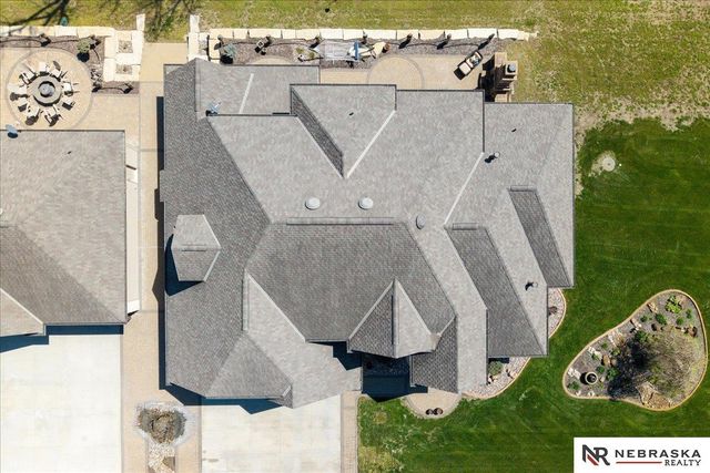 12611 Cottonwood Lane, Springfield, NE 68059