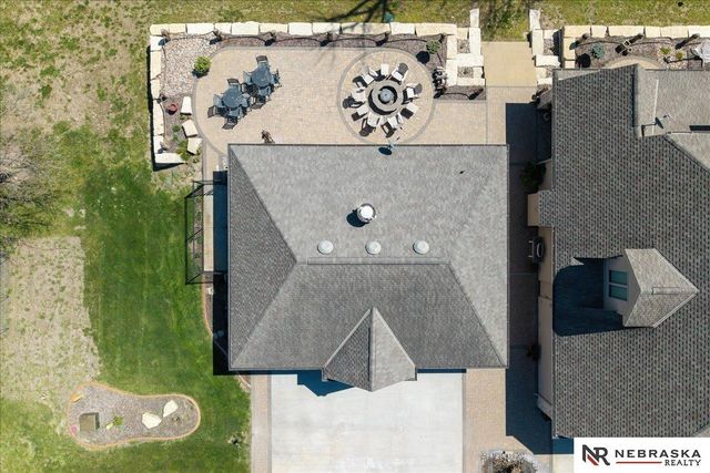 12611 Cottonwood Lane, Springfield, NE 68059
