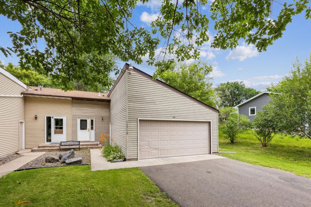 11716 54th Street NE, Albertville, MN 55301