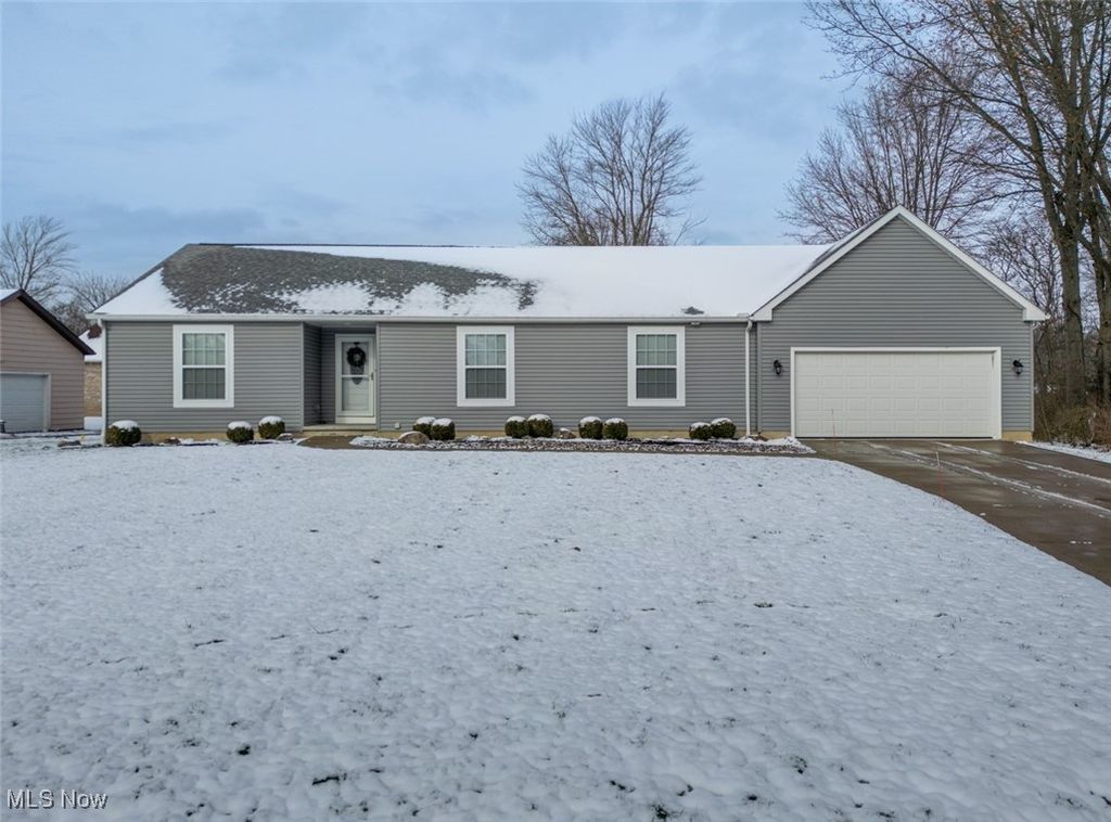 27 Oviatt Drive, Northfield, OH 44067