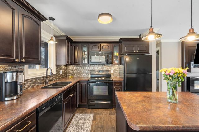 808 3rd Avenue SW, Forest Lake, MN 55025