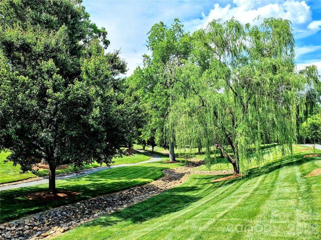 232 Hawthorne Park Avenue, Belmont, NC 28012