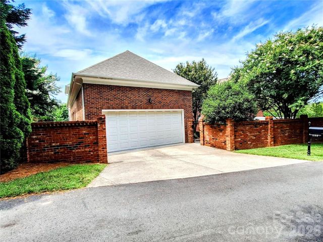 232 Hawthorne Park Avenue, Belmont, NC 28012