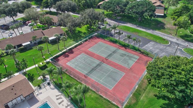 22 Via De Casas Sur 101, Boynton Beach, FL 33426