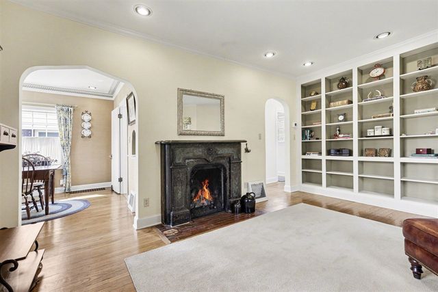 1432 Ardmoor Avenue, Ann Arbor, MI 48103