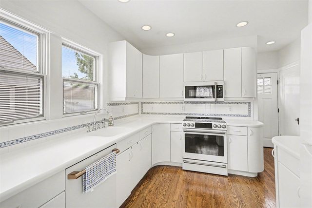 1432 Ardmoor Avenue, Ann Arbor, MI 48103