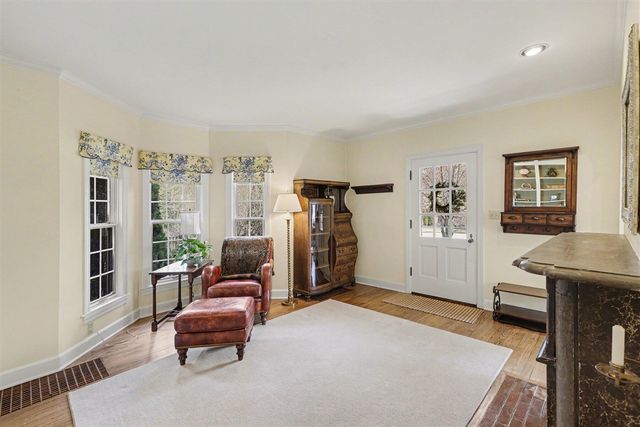 1432 Ardmoor Avenue, Ann Arbor, MI 48103