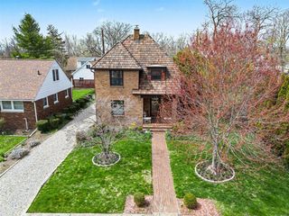 1432 Ardmoor Avenue, Ann Arbor, MI 48103