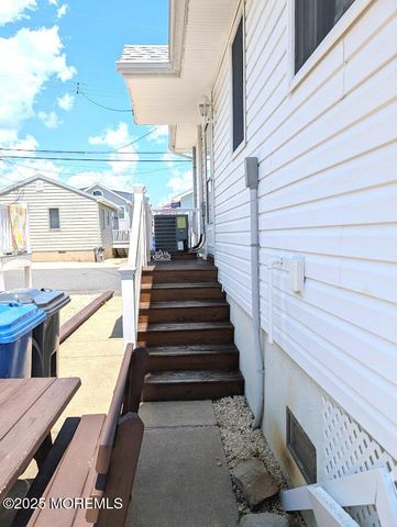 215 Harbor Drive, Lavallette, NJ 08735