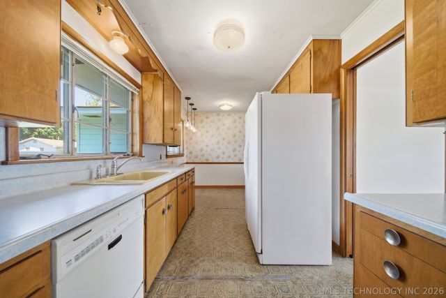 633 N Union Place, Tulsa, OK 74127
