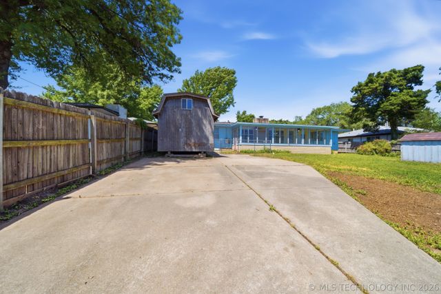 633 N Union Place, Tulsa, OK 74127