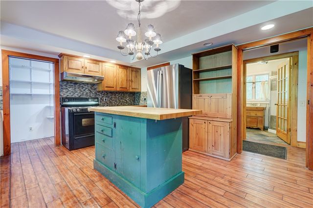 1743 Calkins Road, Pittsford, NY 14534