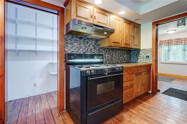 1743 Calkins Road, Pittsford, NY 14534