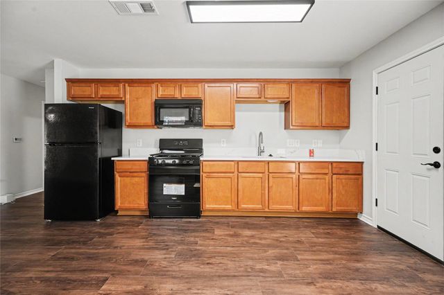 326 S Bell Drive, Texas City, TX 77591