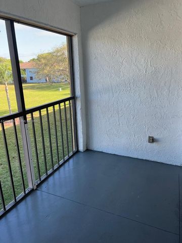 617 Ixoria Avenue 18, Fort Pierce, FL 34982