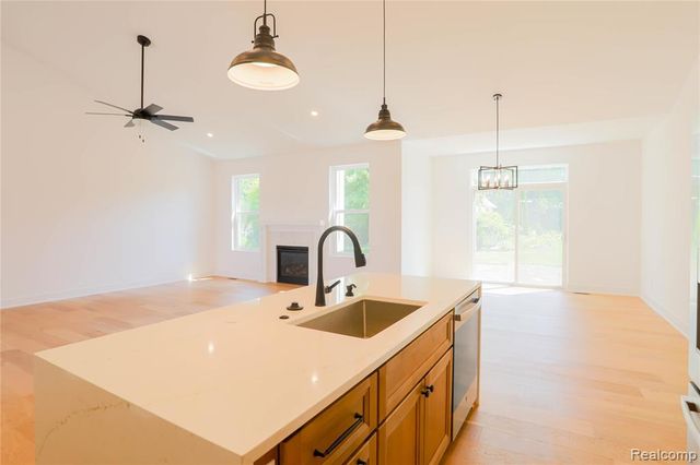 55050 Englewood Drive, Macomb, MI 48042