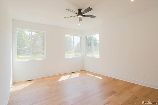 55050 Englewood Drive, Macomb, MI 48042
