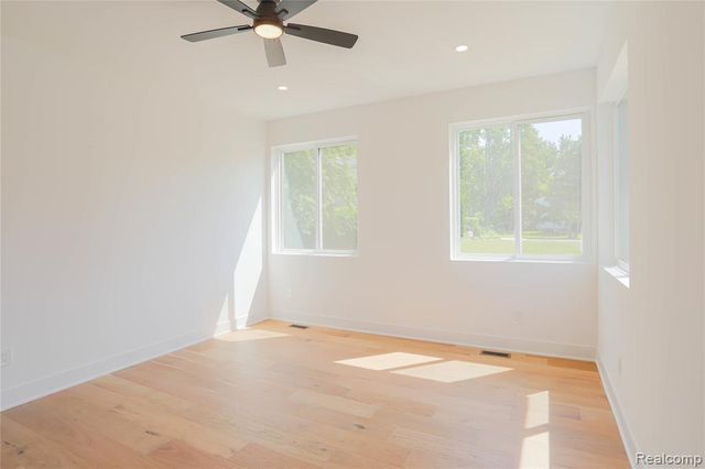 55050 Englewood Drive, Macomb, MI 48042