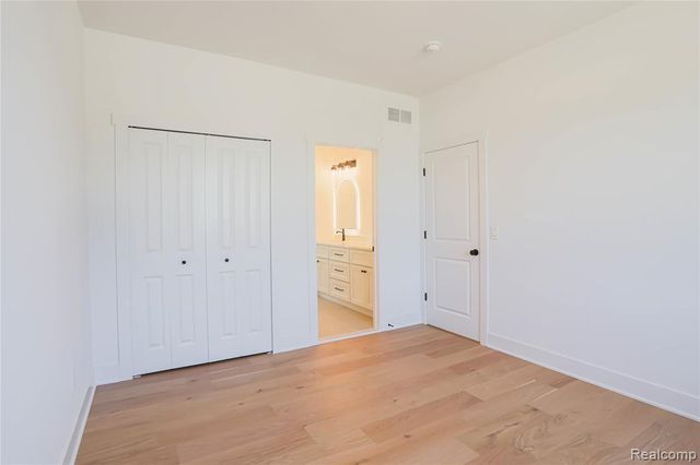 55050 Englewood Drive, Macomb, MI 48042