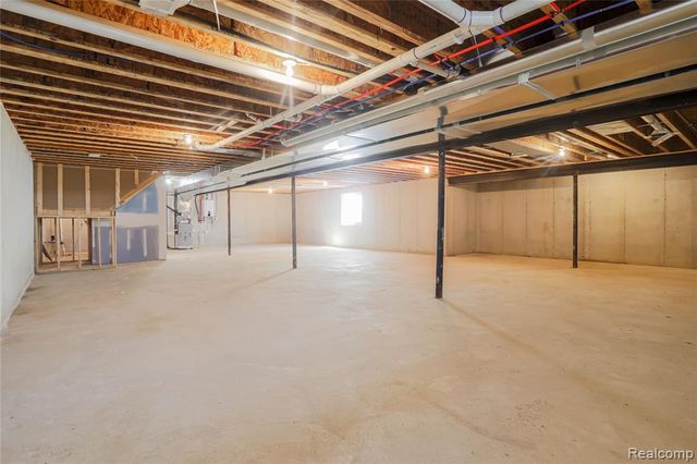 55050 Englewood Drive, Macomb, MI 48042