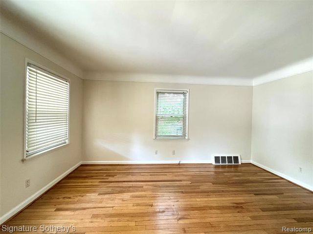 911 S Wilson Avenue, Royal Oak, MI 48067