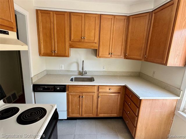 911 S Wilson Avenue, Royal Oak, MI 48067
