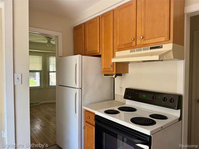 911 S Wilson Avenue, Royal Oak, MI 48067