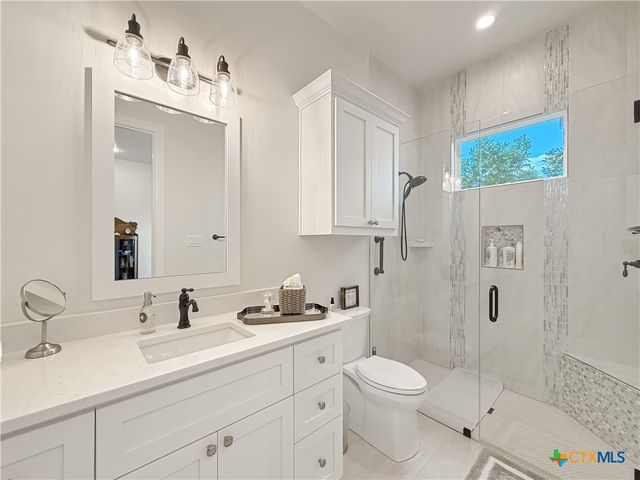 631 Angelica Vista, Canyon Lake, TX 78133
