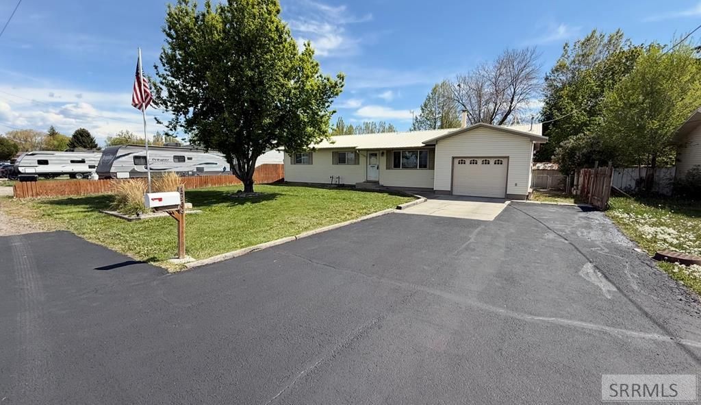 Image 1 of property listing at 3908 E 400 N, Rigby, ID 83442