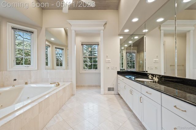 2972 Heron Place, Bloomfield Hills, MI 48302
