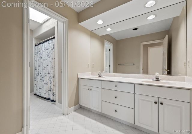 2972 Heron Place, Bloomfield Hills, MI 48302
