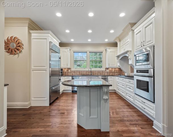 2972 Heron Place, Bloomfield Hills, MI 48302
