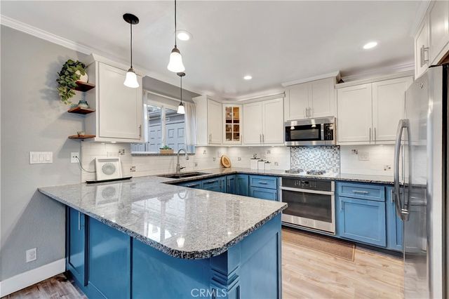 107 Yorktown Lane, Costa Mesa, CA 92626