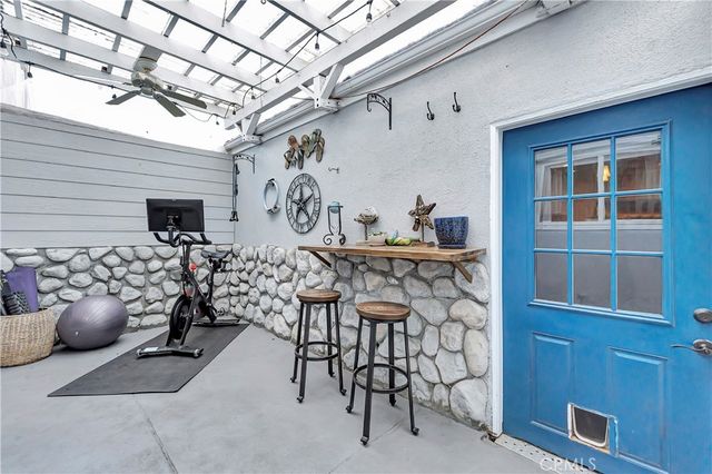 107 Yorktown Lane, Costa Mesa, CA 92626