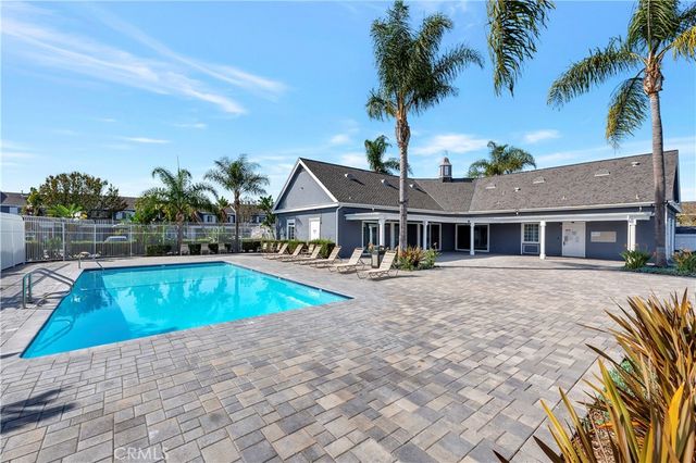 107 Yorktown Lane, Costa Mesa, CA 92626