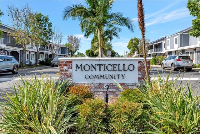 107 Yorktown Lane, Costa Mesa, CA 92626