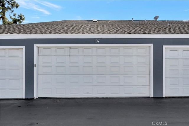 107 Yorktown Lane, Costa Mesa, CA 92626