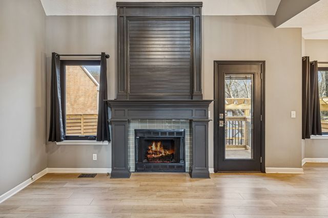 220 Lone Oak Dr, White House, TN 37188