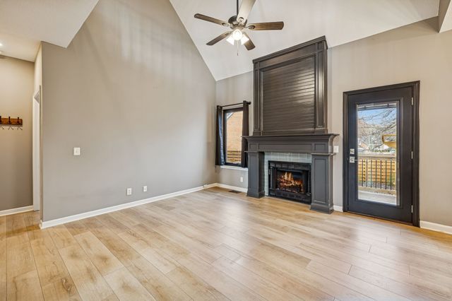 220 Lone Oak Dr, White House, TN 37188