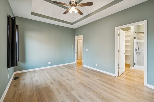 220 Lone Oak Dr, White House, TN 37188