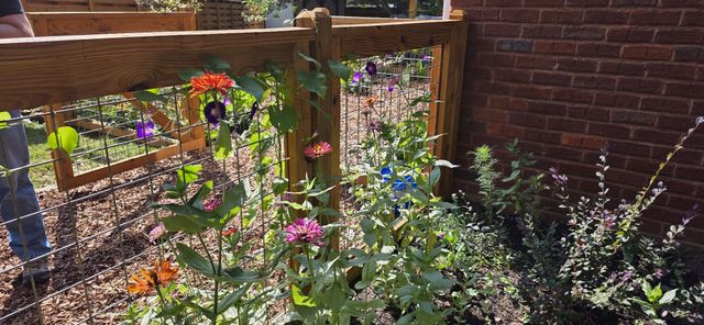 220 Lone Oak Dr, White House, TN 37188