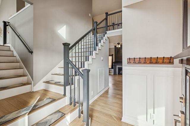 220 Lone Oak Dr, White House, TN 37188