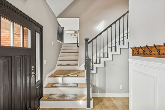 220 Lone Oak Dr, White House, TN 37188