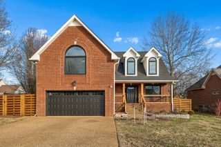 220 Lone Oak Dr, White House, TN 37188