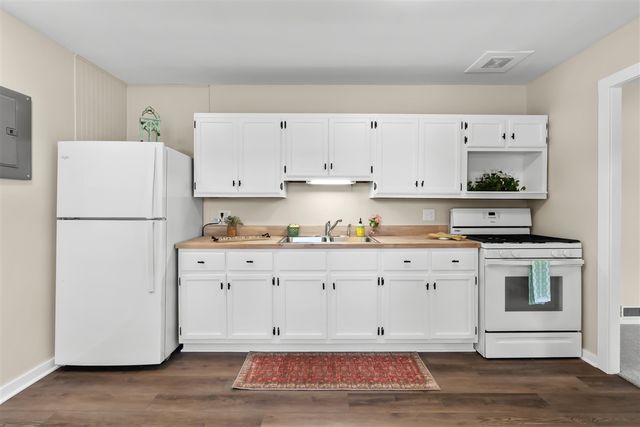 2606 Laredo Street, Kalamazoo, MI 49004