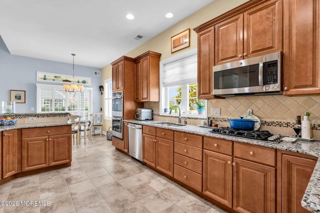 163 Bayville Way, Waretown, NJ 08758