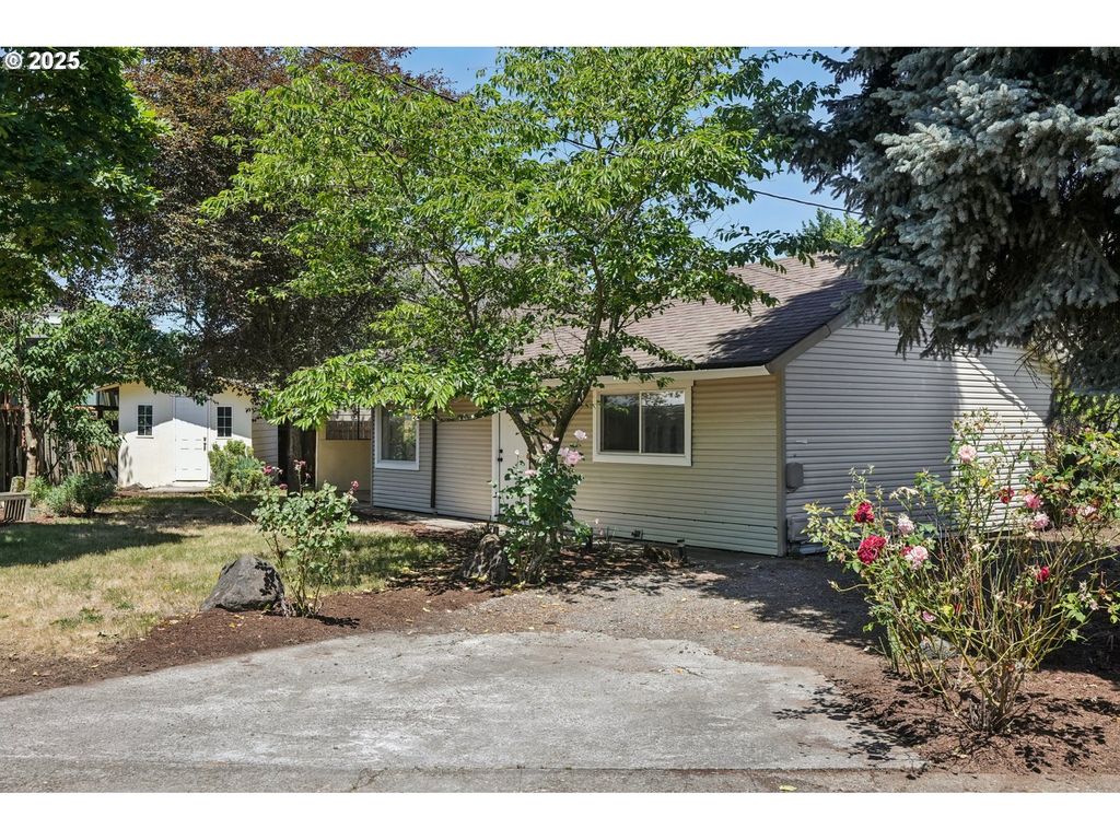 8603 Se PARDEE St, Portland, OR 97266